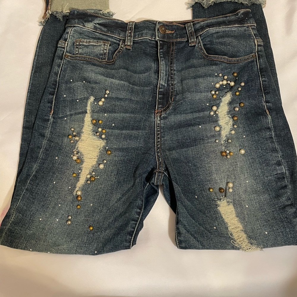 Sneak Peek Jeans Women’s size 9‎ high rise distressed cuff bottom Pearl design
